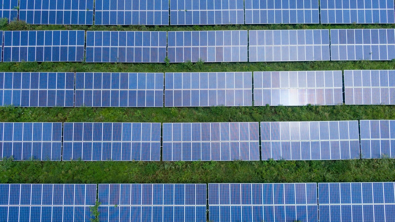 In which areas has SR SOLAR ENERGY completed solar projects?